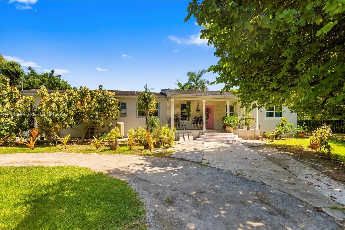23825 SW 142nd Ave, Homestead: photo 1 of 59