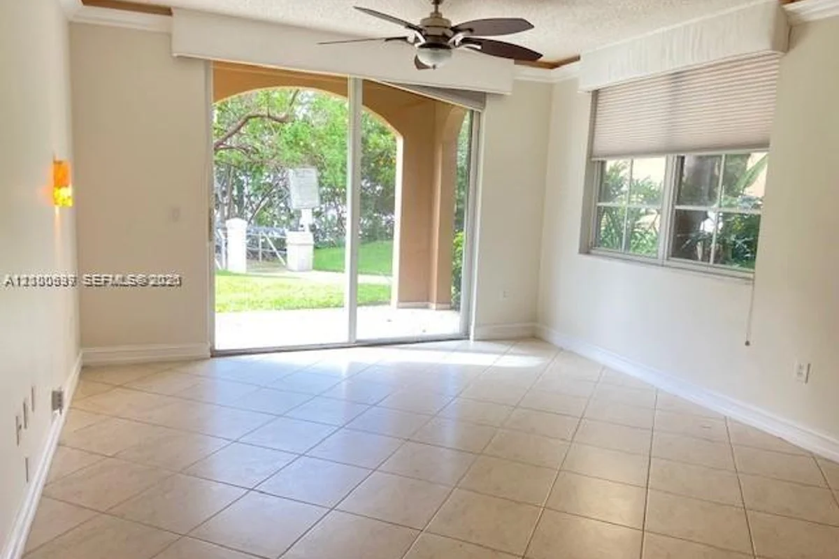 19999 E Country Club Dr #1107, Aventura: photo 1 of 25