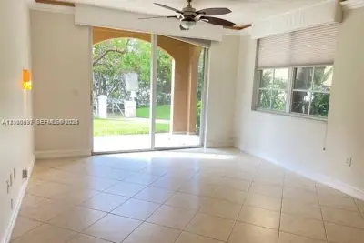 19999 E Country Club Dr #1107, Aventura: photo 1 of 25
