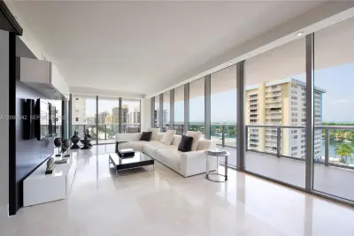 5875 Collins Ave #1008, Miami Beach: photo 1 of 1