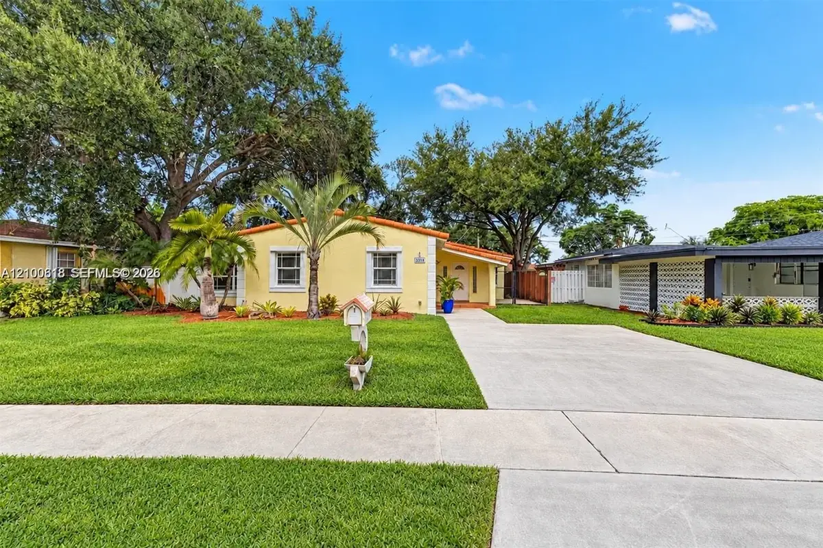 3225 Arthur Ter, Hollywood: photo 1 of 38