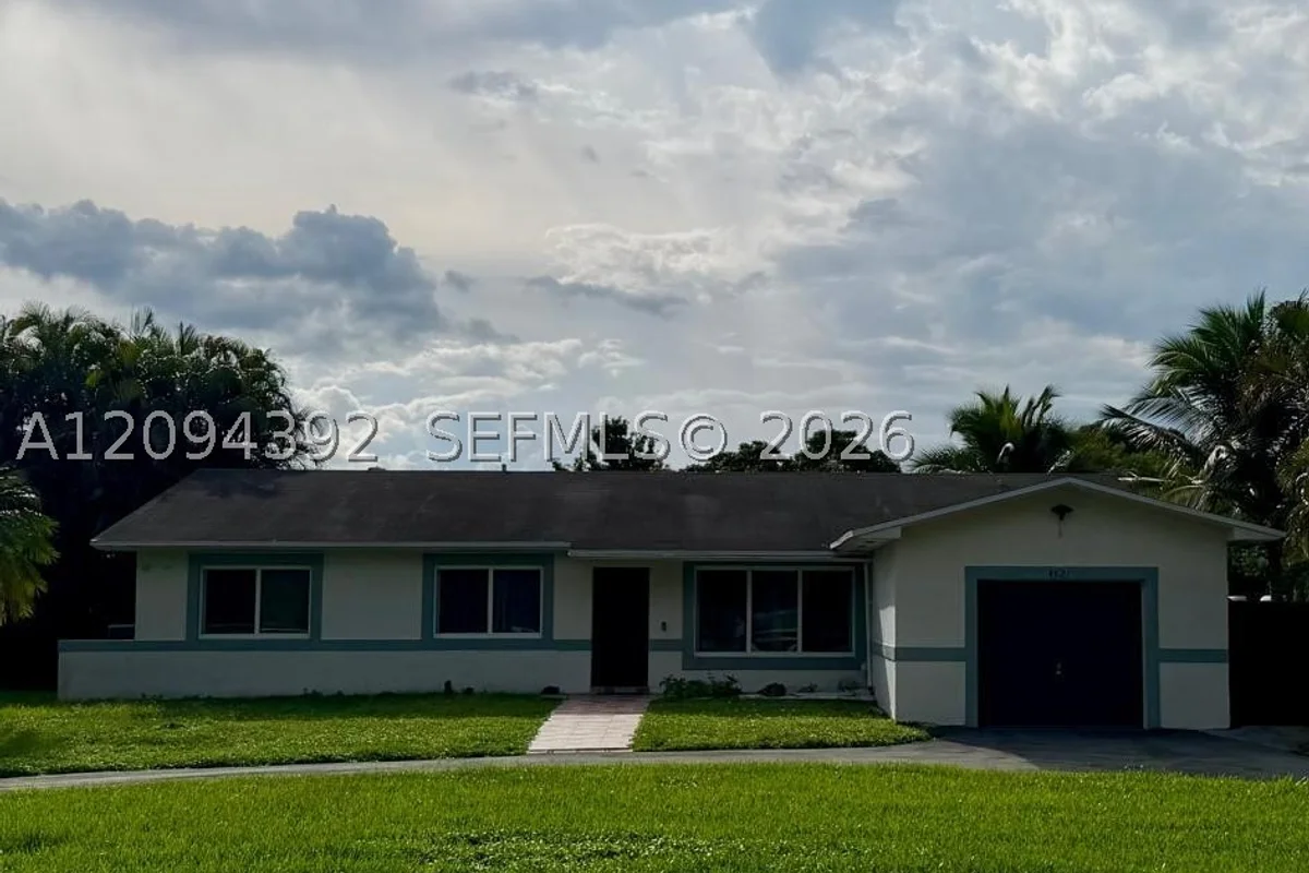 House in Southwest Ranches: photo 1 of 20