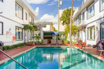 1540 Jefferson Ave #1, Miami Beach: photo 1 of 17