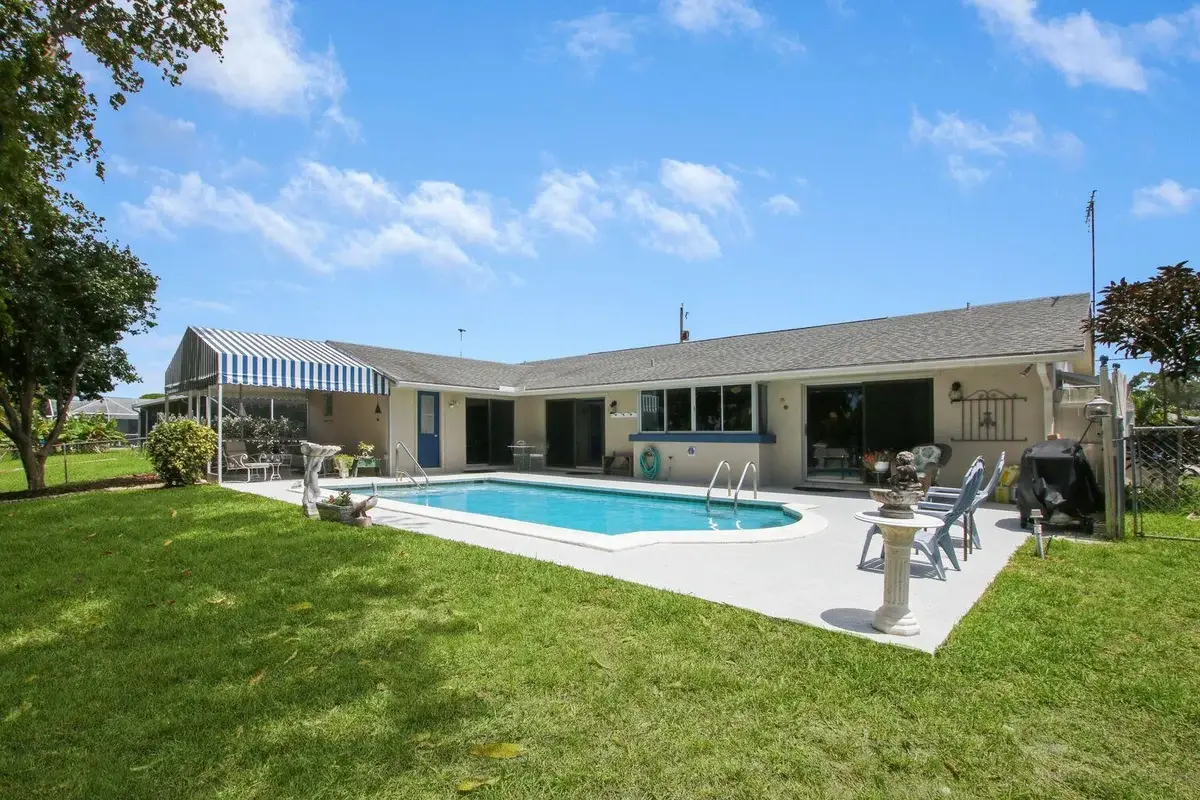 1210 SW 26th Ave, Boynton Beach: photo 1 of 20