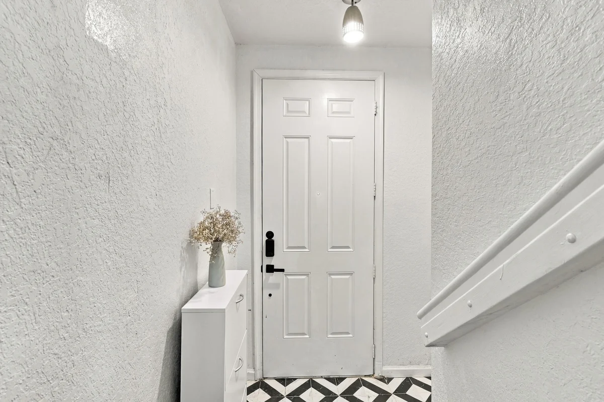 3248 Mirella Dr, Riviera Beach: photo 1 of 26