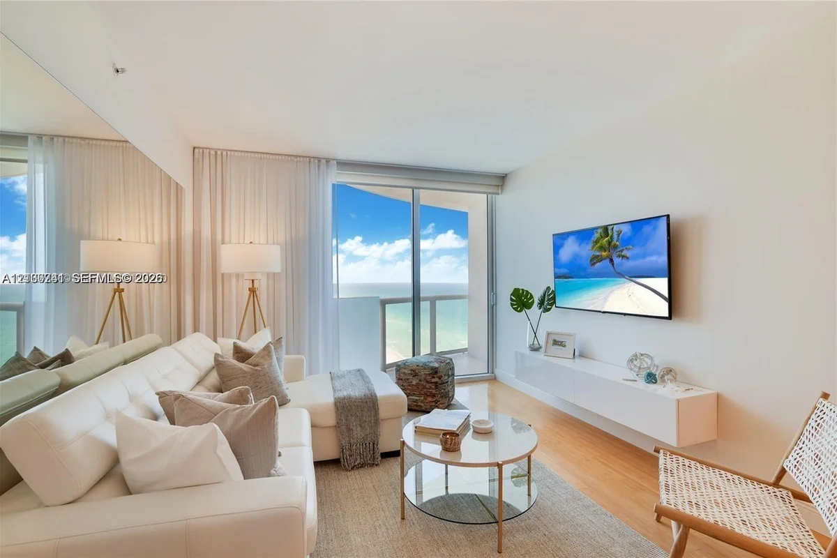 6365 Collins Ave #2810, Miami Beach: photo 1 of 19
