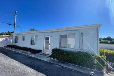 2023 S Suzanne Cir #1, North Palm Beach: photo 1 of 15