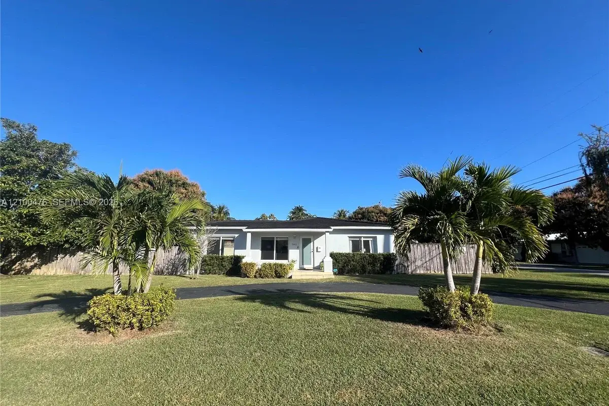 5801 SW 53rd Ter, Miami: photo 1 of 17