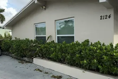 2124 NW 7th Ct #2, Fort Lauderdale: photo 1 of 12