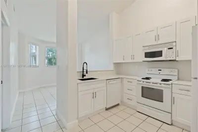 Condo in Homestead: photo 1 of 33