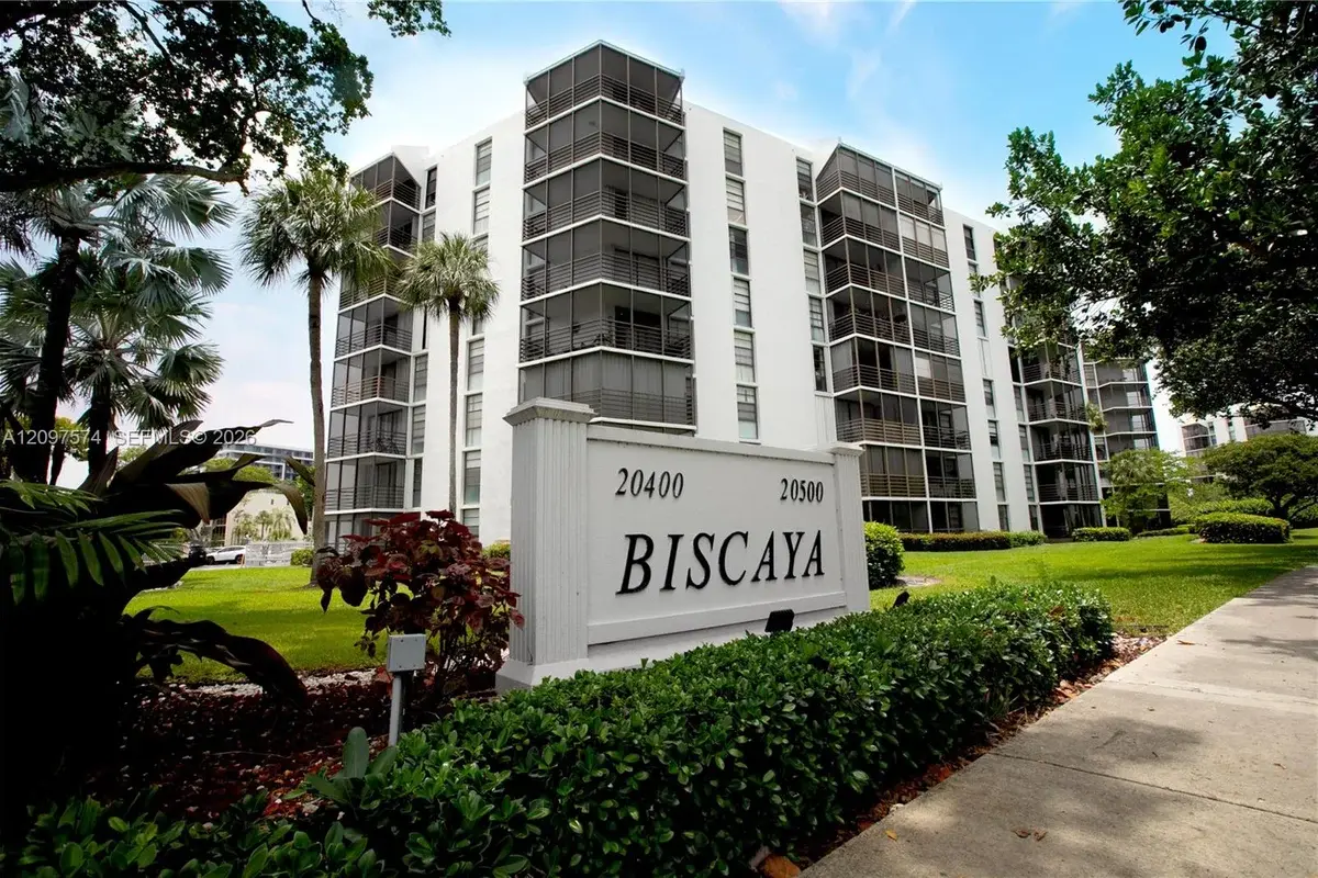 20500 W Country Club Dr #714, Aventura: photo 1 of 55