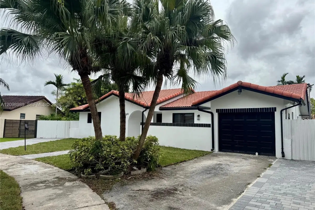 13354 SW 1st Ter, Miami: photo 1 of 33