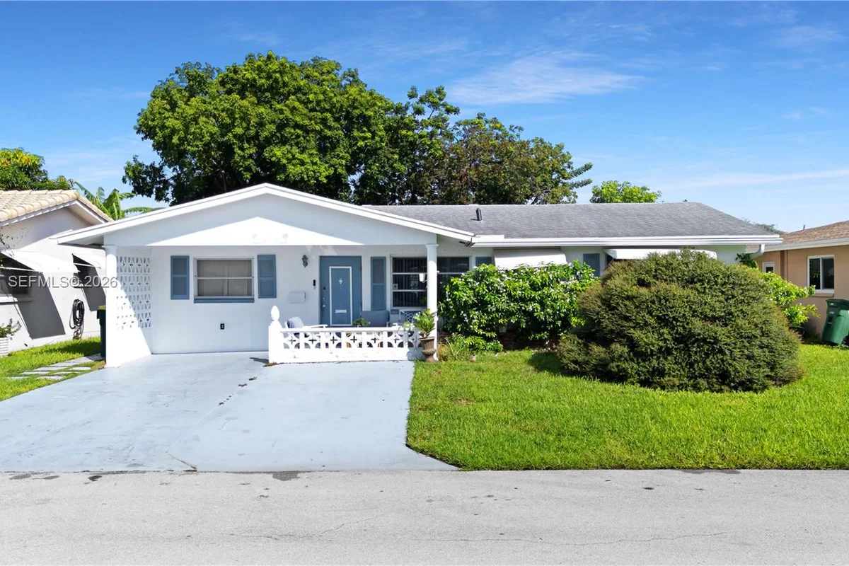 4517 NW 47th Ter, Tamarac: photo 1 of 35