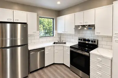 4761 NW 22nd St #42111, Coconut Creek: photo 1 of 23
