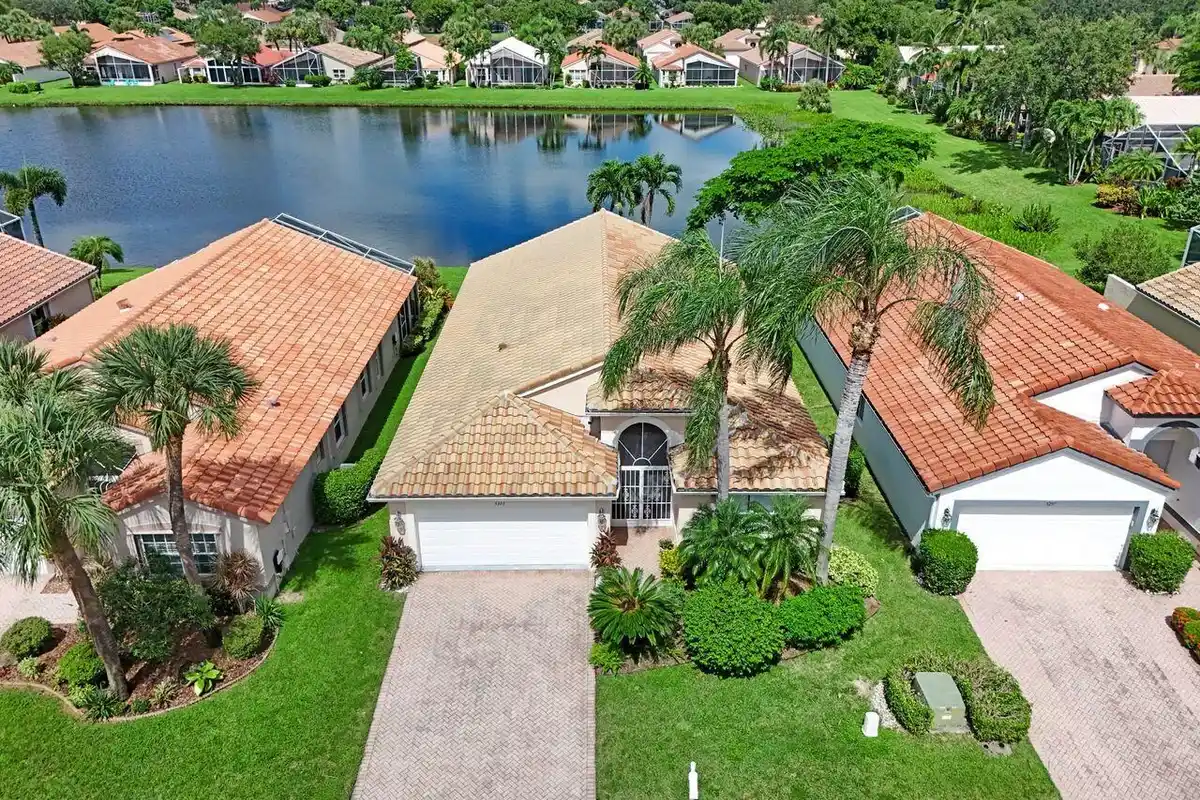 5303 Wycombe Ave, Boynton Beach: photo 1 of 52