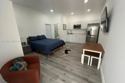 Home in Miami: photo 1 of 10