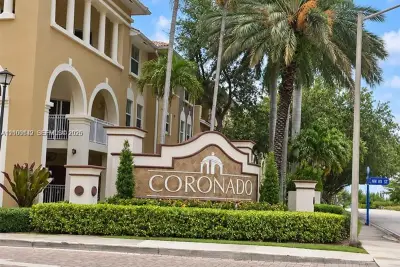 10885 NW 89th Ter #202, Doral: photo 1 of 20