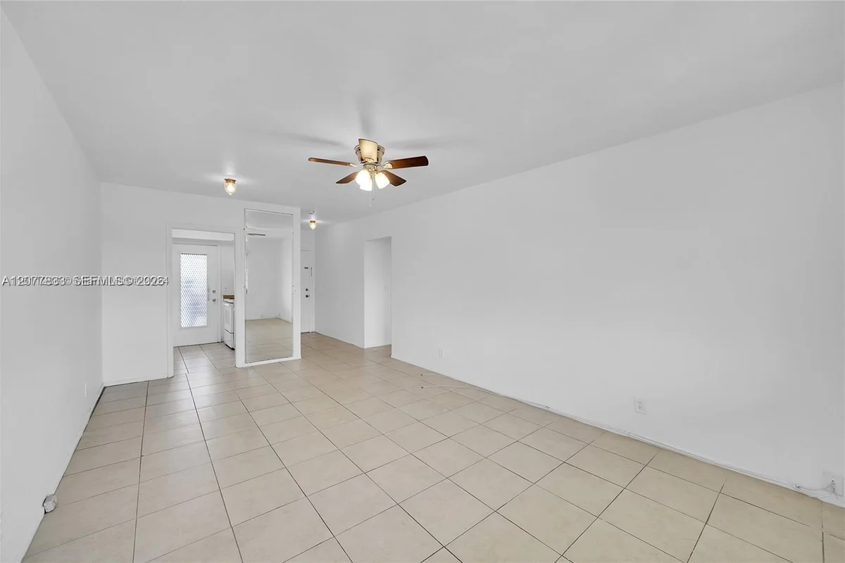 1050 E Sample Rd #309, Pompano Beach: photo 1 of 20