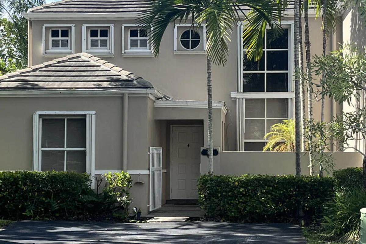 7091 SW 55th Ter W, Miami: photo 1 of 11