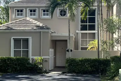 7091 SW 55th Ter W, Miami: photo 1 of 11