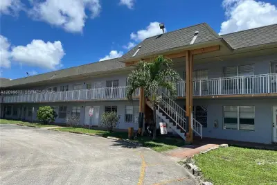 251 NW 177th St #A-103, Miami Gardens: photo 1 of 13