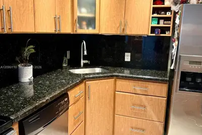 3675 N Country Club Dr #1504, Aventura: photo 1 of 35