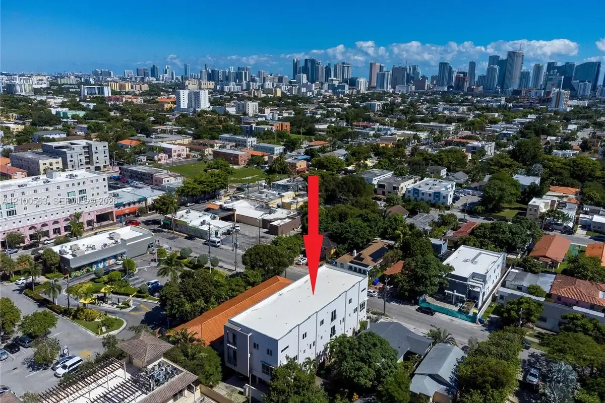 850 SW 14th Ave #2, Miami: photo 1 of 20