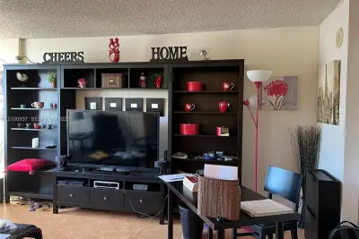 17011 N Bay Rd #918, Sunny Isles Beach: photo 1 of 22