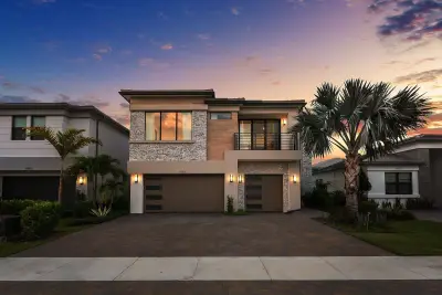 9366 Tangerine Coast Dr, Boca Raton: photo 1 of 101