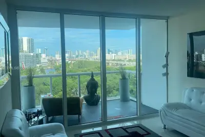 1861 S River Dr #1109, Miami: photo 1 of 12