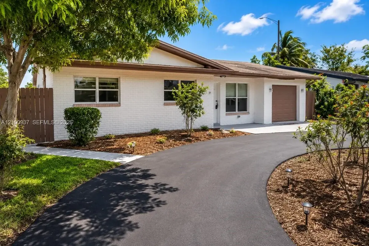 3160 NW 63rd St, Fort Lauderdale: photo 1 of 30