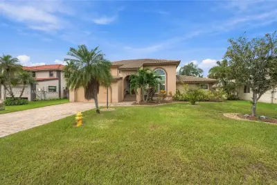 5361 Lancelot Ln, Davie: photo 1 of 51