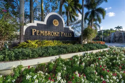 12966 NW 18th Ct, Pembroke Pines: photo 1 of 37