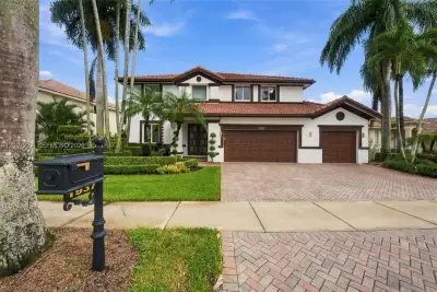 1937 Timberline Rd, Weston: photo 1 of 34