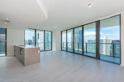 1300 S Miami Ave #3301, Miami: photo 1 of 25
