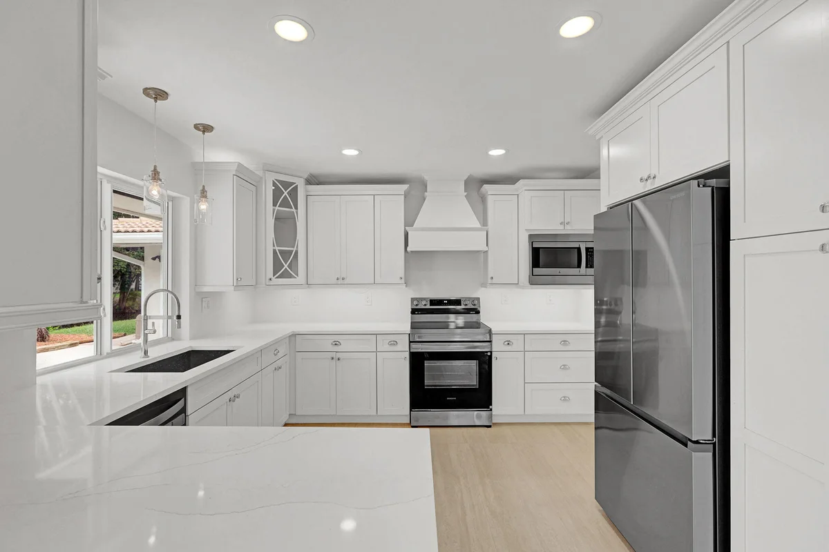 500 SW 62nd Ave, Plantation: photo 1 of 23