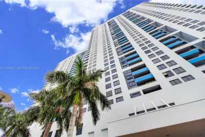 1330 West Ave #1514, Miami Beach: photo 1 of 52