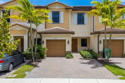 4664 Banker Ter, Davie: photo 1 of 24