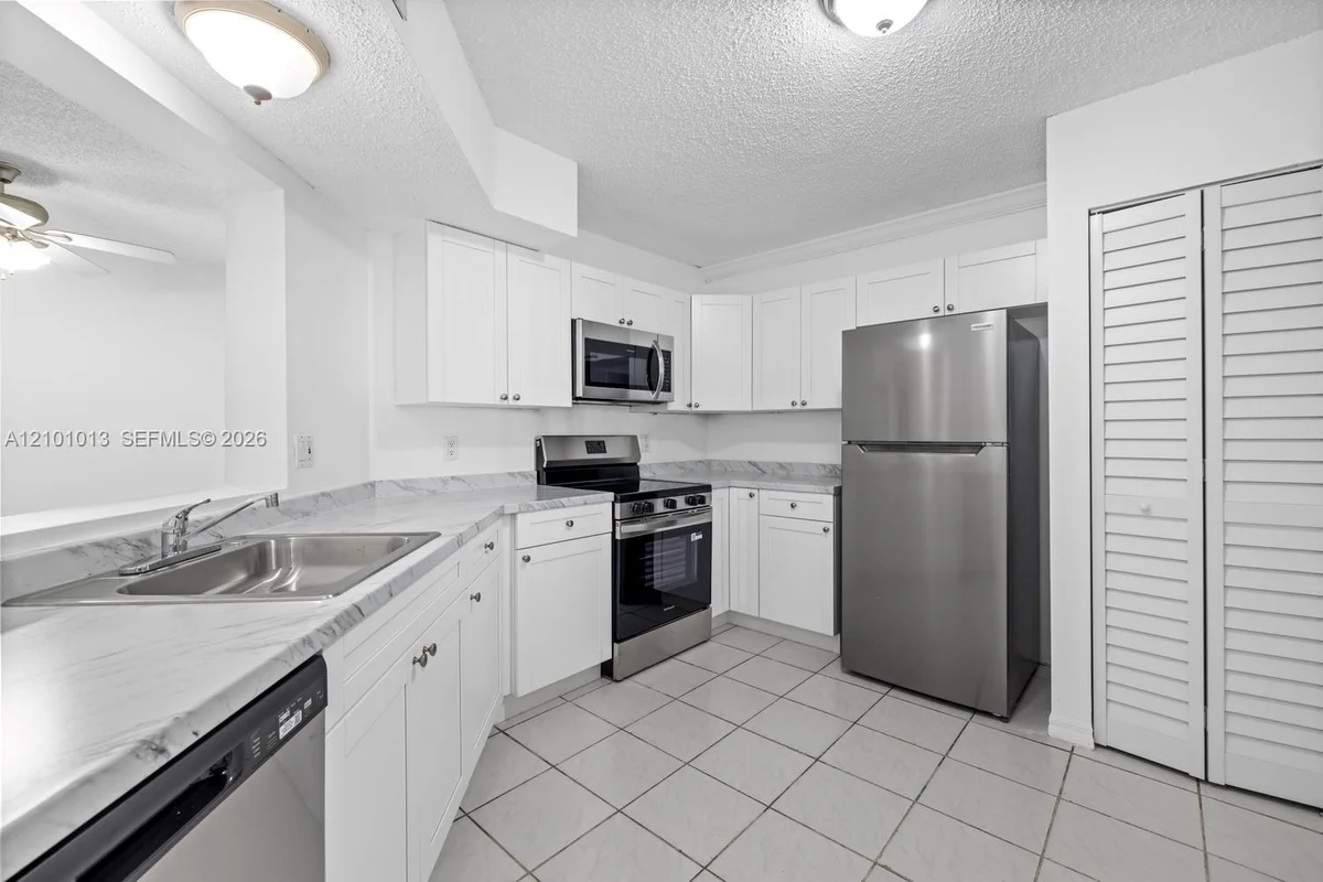 1055 N Franklin Ave #1055G, Homestead: photo 1 of 28