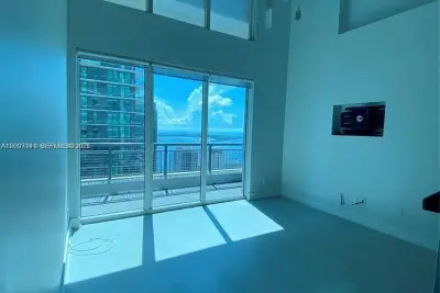 60 SW 13th St #3606, Miami: photo 1 of 23