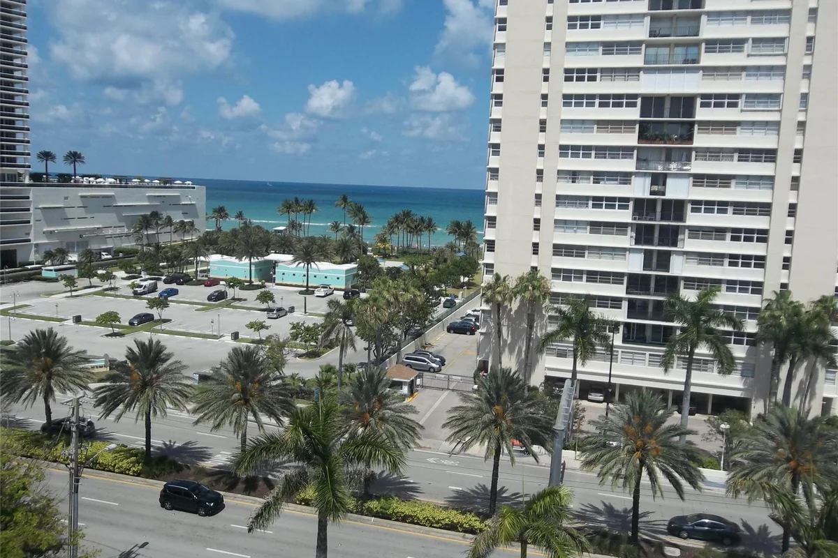 1893 S Ocean Dr #910, Hallandale Beach: photo 1 of 6