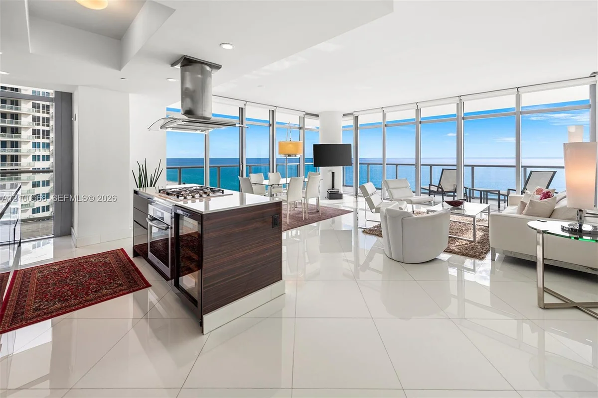 3737 Collins Ave #S-1301, Miami: photo 1 of 27