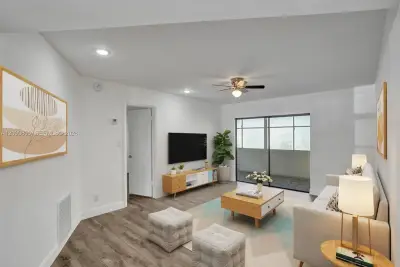 4191 NW 41st St #117, Lauderdale Lakes: photo 1 of 25
