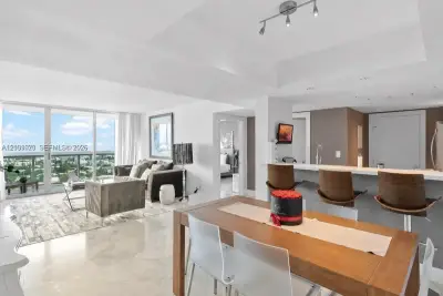 650 West Ave #2110, Miami Beach: photo 1 of 12