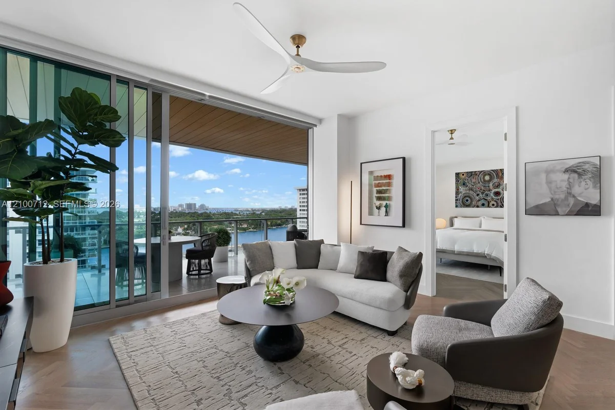 5775 Collins Ave #1005, Miami Beach: photo 1 of 26