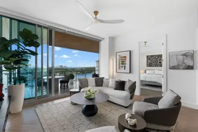 5775 Collins Ave #1005, Miami Beach: photo 1 of 26