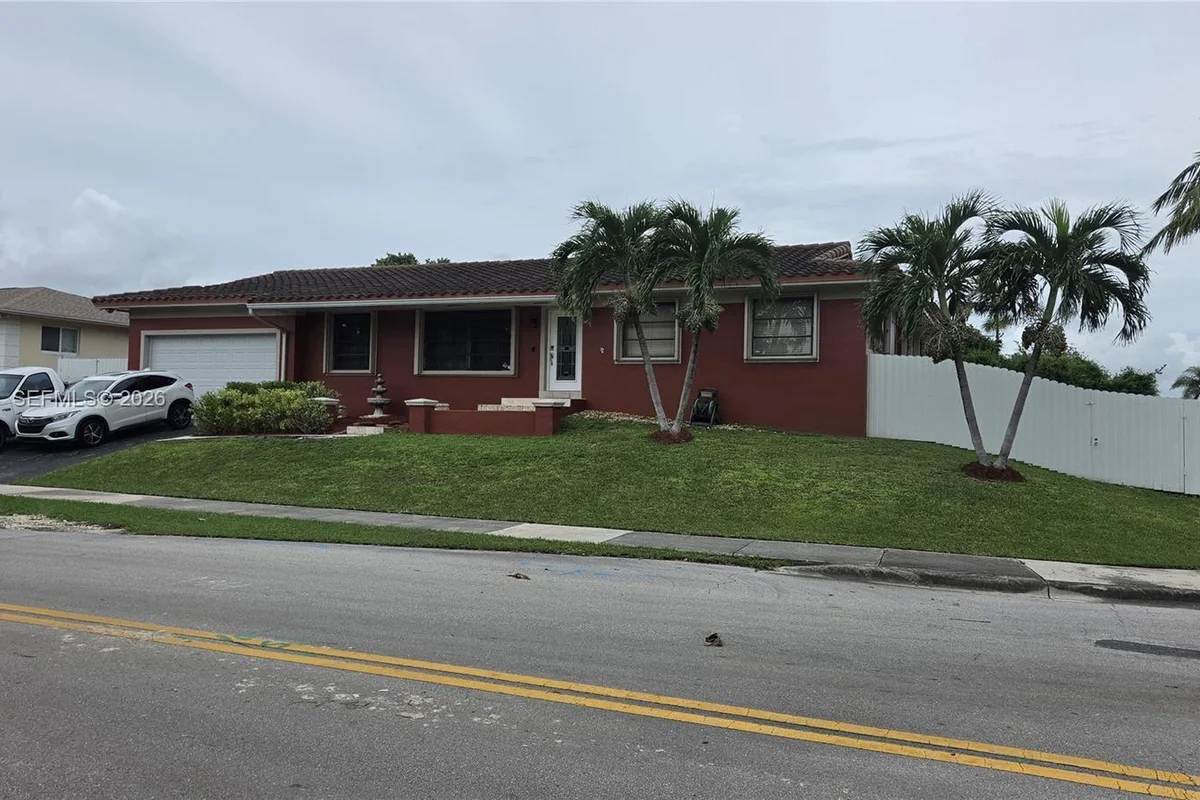 8065 SW 205th Ter, Cutler Bay: photo 1 of 30