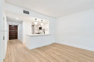 2600 Cardena St #11, Coral Gables: photo 1 of 1