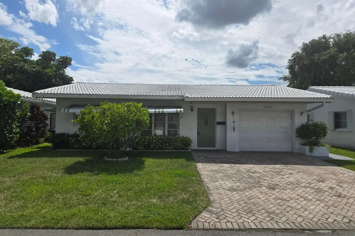 5805 NW 83rd Ave, Tamarac: photo 1 of 37