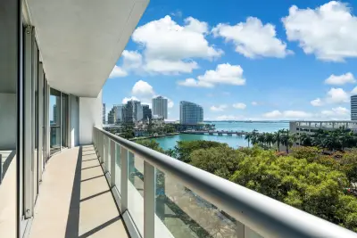 495 Brickell Ave #811, Miami: photo 1 of 47